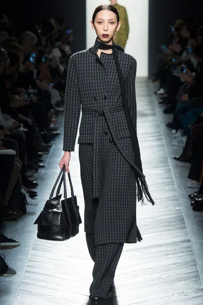 Look 9